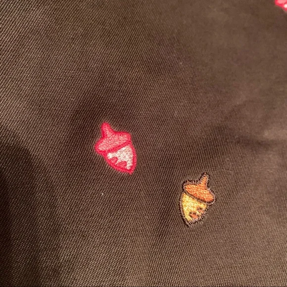 Lilly Pulitzer Acorn Embroidery Skirt - Perfect for Thanksgiving 🍁🦃🍁 - Picture 3 of 4